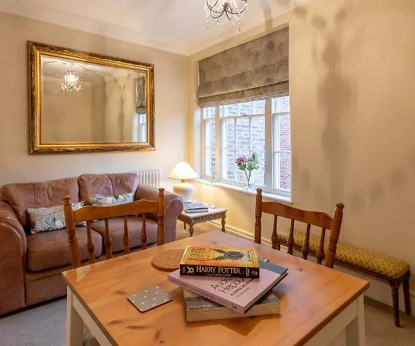 아파트 2, 71 Micklegate,